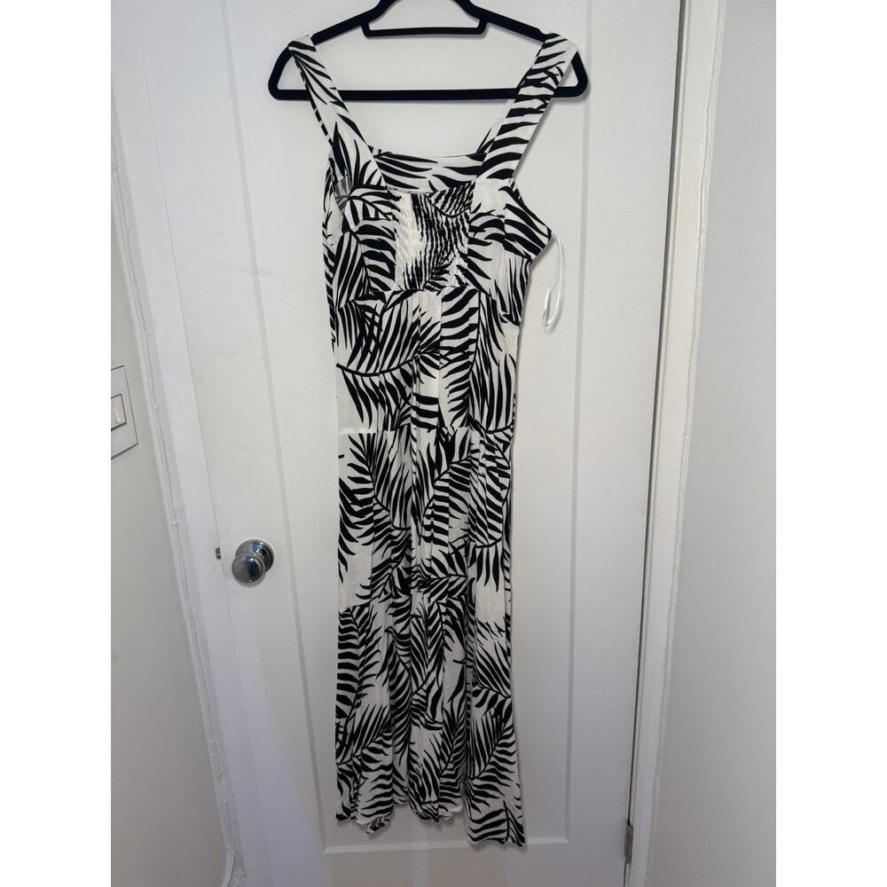 Vince Camuto | Palm Print Paneled Maxi Dress – Size M (Gently Worn) - Picture 4 of 5